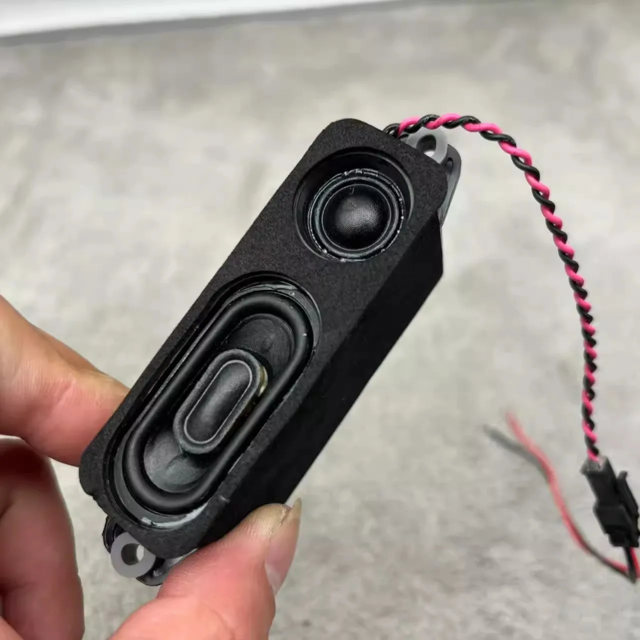 2PCS GHXAMP 2-Way Mini Speaker System 4Ω 3W with Line Control Amplifier Compatibility 80mm*49mm*23mm