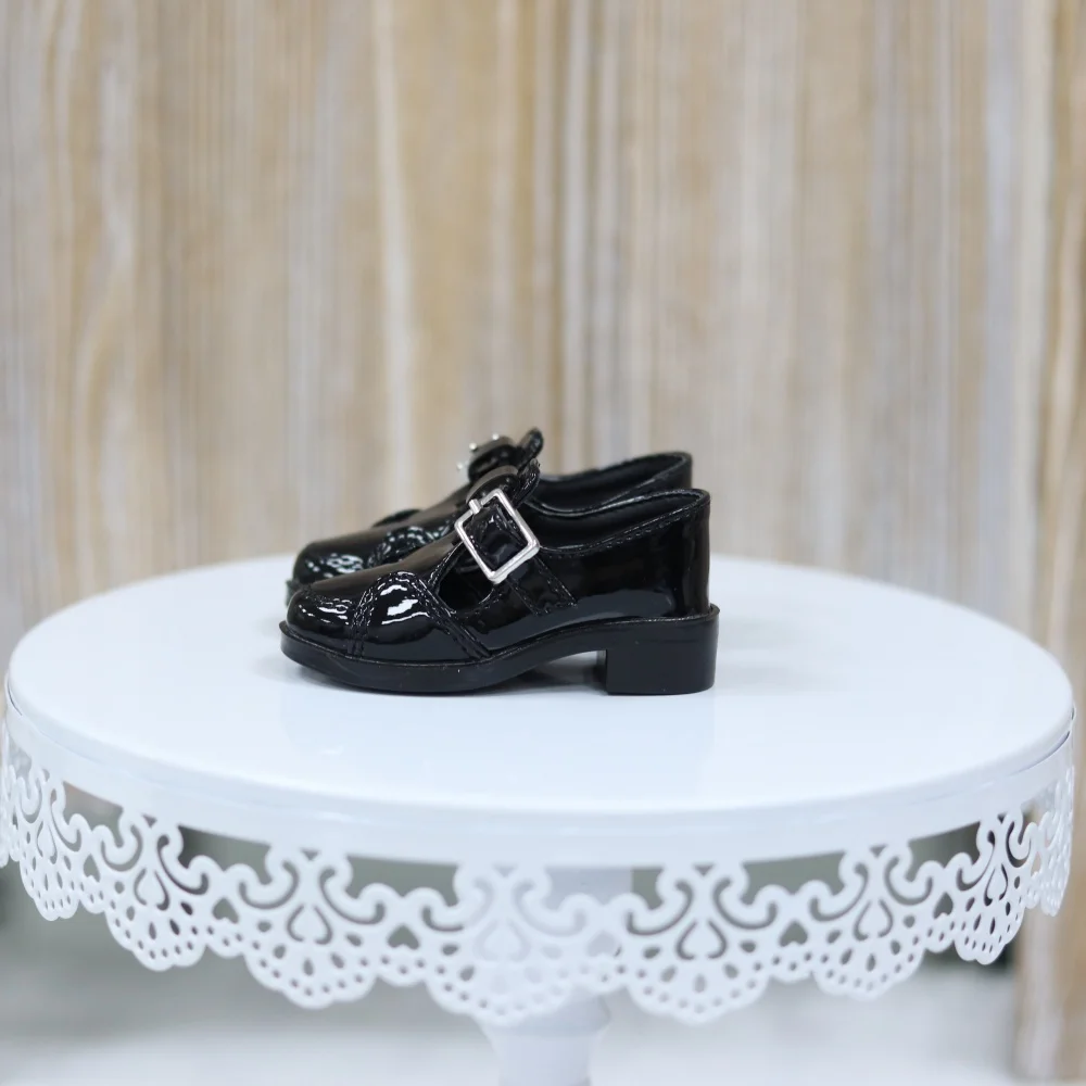 

BJD/SD Doll Shoes Single Belt Buckle Flat Shoes 1/3 Girls Elegant Round Toe Patent Glossy Black Brown Leather Doll Accessories
