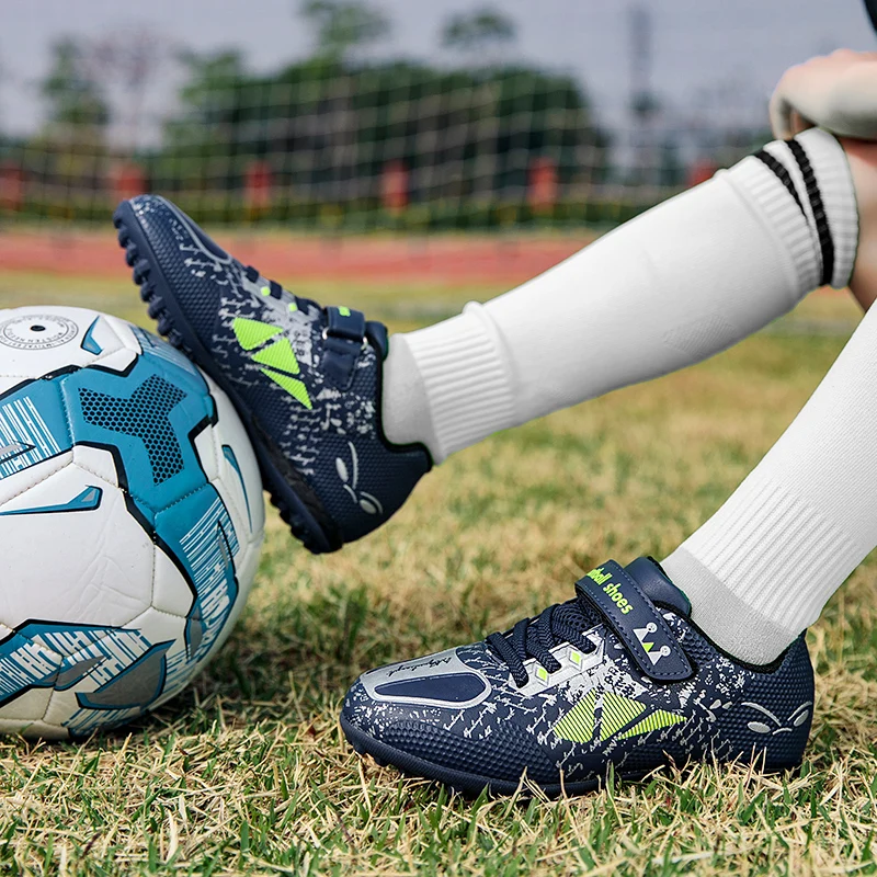 Kids Football Boots Lacing Free Boys Soccer Shoes Non Slip Children Turf Futsal Sneakers Girls Cleats Youth Training Trainers