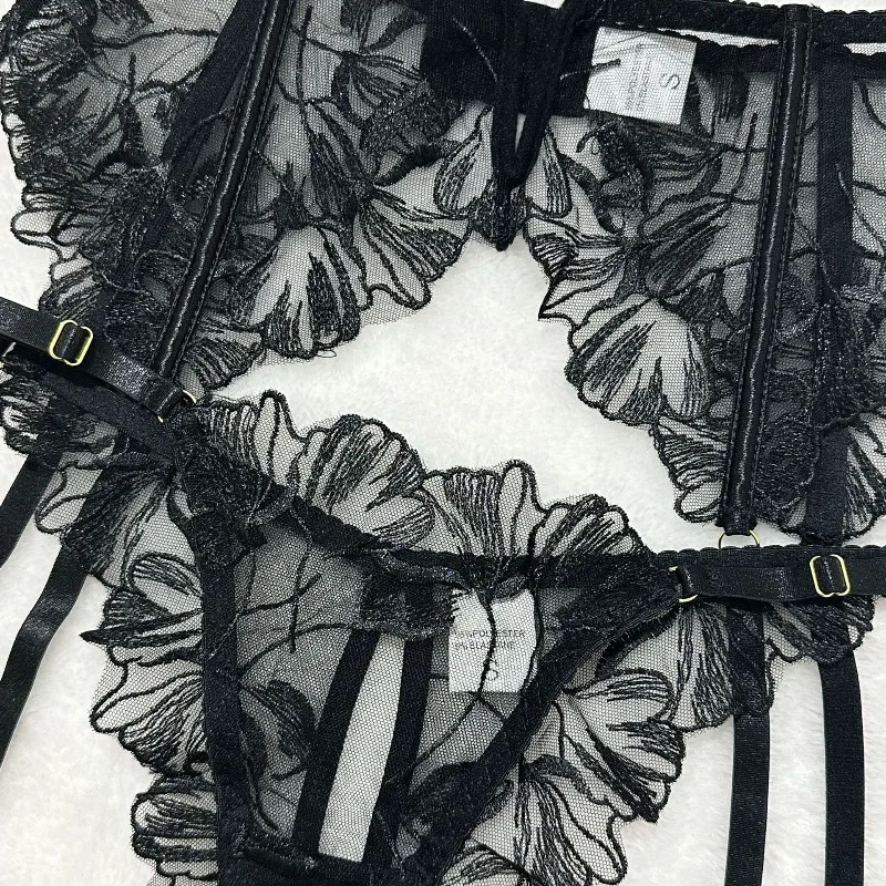 Toucheart Erotic Lingerie Lace Hollow Backless Comfortable Sexy Bra Set Women's Hot Underwear Panties Garter Belt Five-piece Set - Image 5