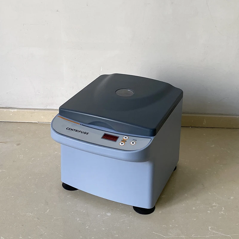 

Лабораторная настольная центрифуга с цифровым дисплеем, 0-4000 об/мин, низкоскоростной сепаратор для растворов