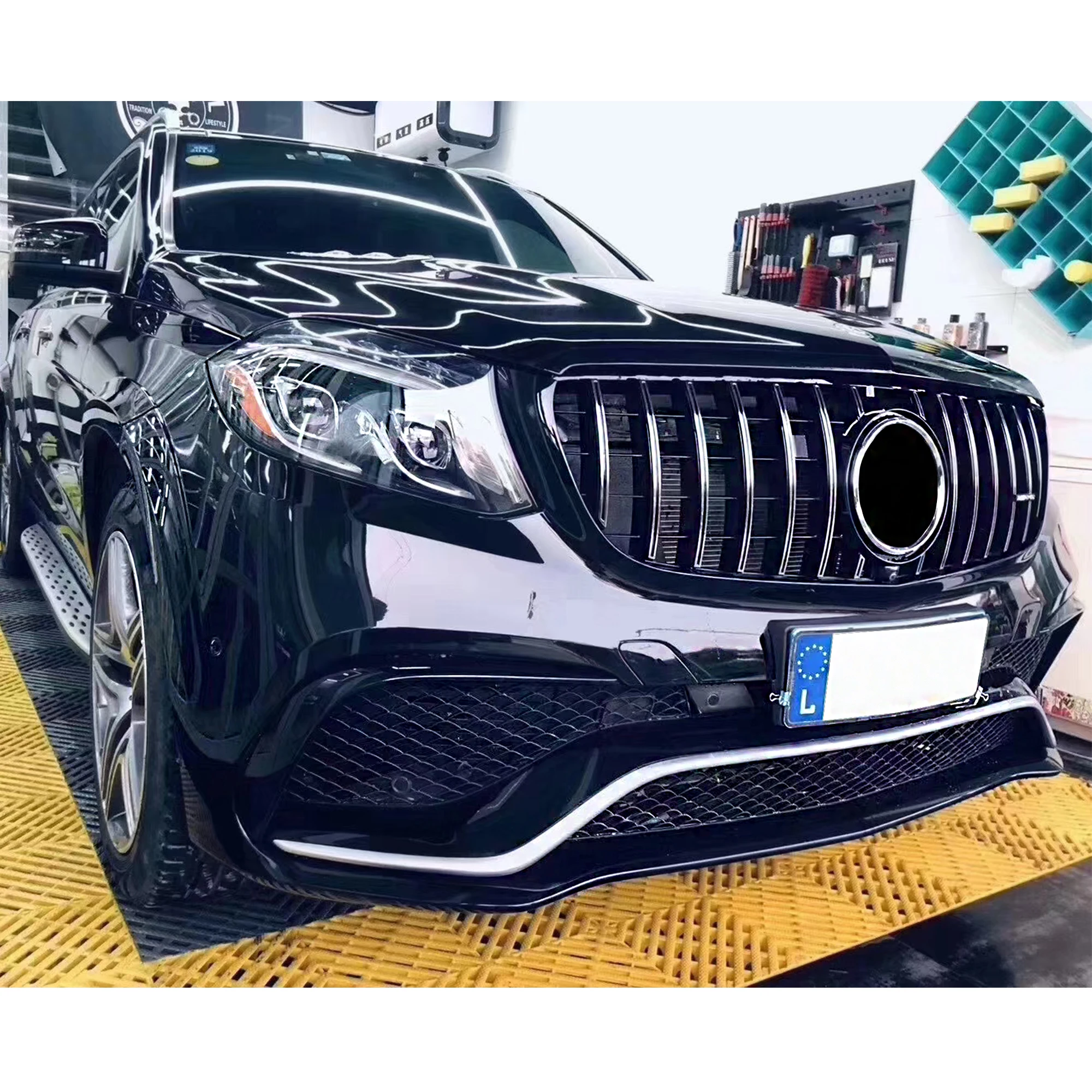 The latest bumpers body kit for Mercedes Benz GLS Class X166 2015-2019 escalate to GLS63 AMG.