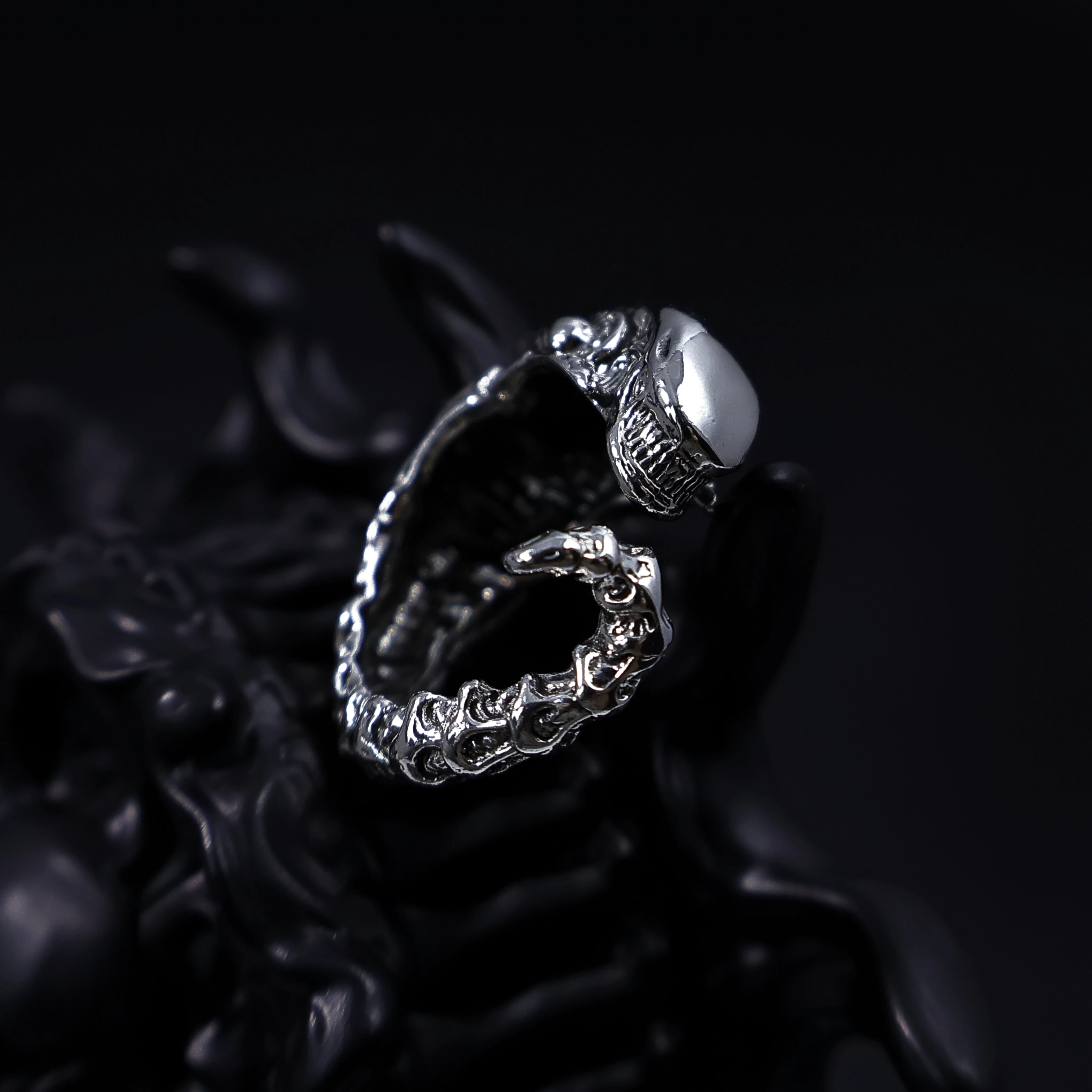 Retro Alien Xenomorph Adjustable Open Ring for Women Men Silver-plated Brass Gothic Punk Edgy Jewelry Halloween Accesssory Gift