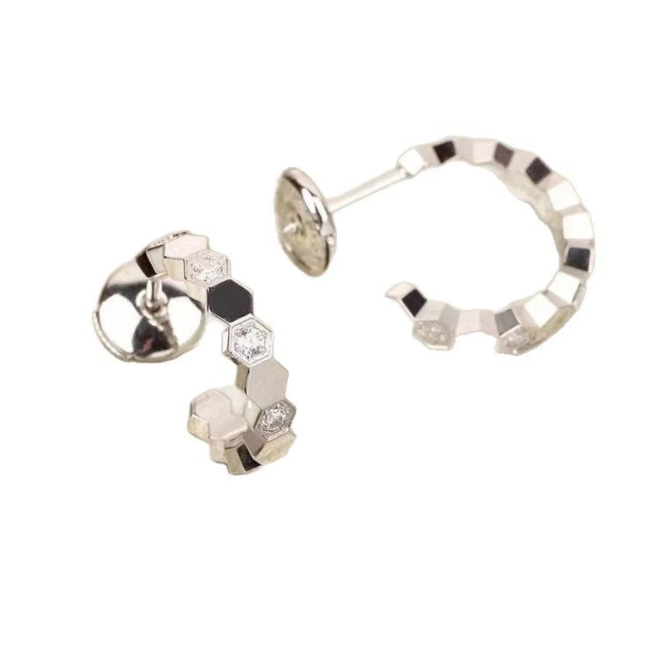 مجوهرات الأزياء على شكل قرص العسل بين أقراط الماس كل شيء موضة جديدة على شكل قرص العسل نسخة عالية من الأذن الفاخرة الخفيفة ذات الإحساس العالي