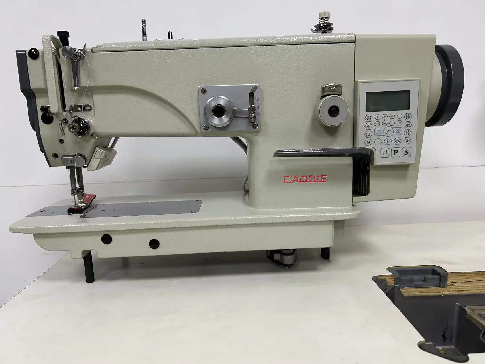 CADDIE Hot Sale Zigzag Industrial Direct Drive Automatic Lockstitch Computerized Shoe Sewing Machine