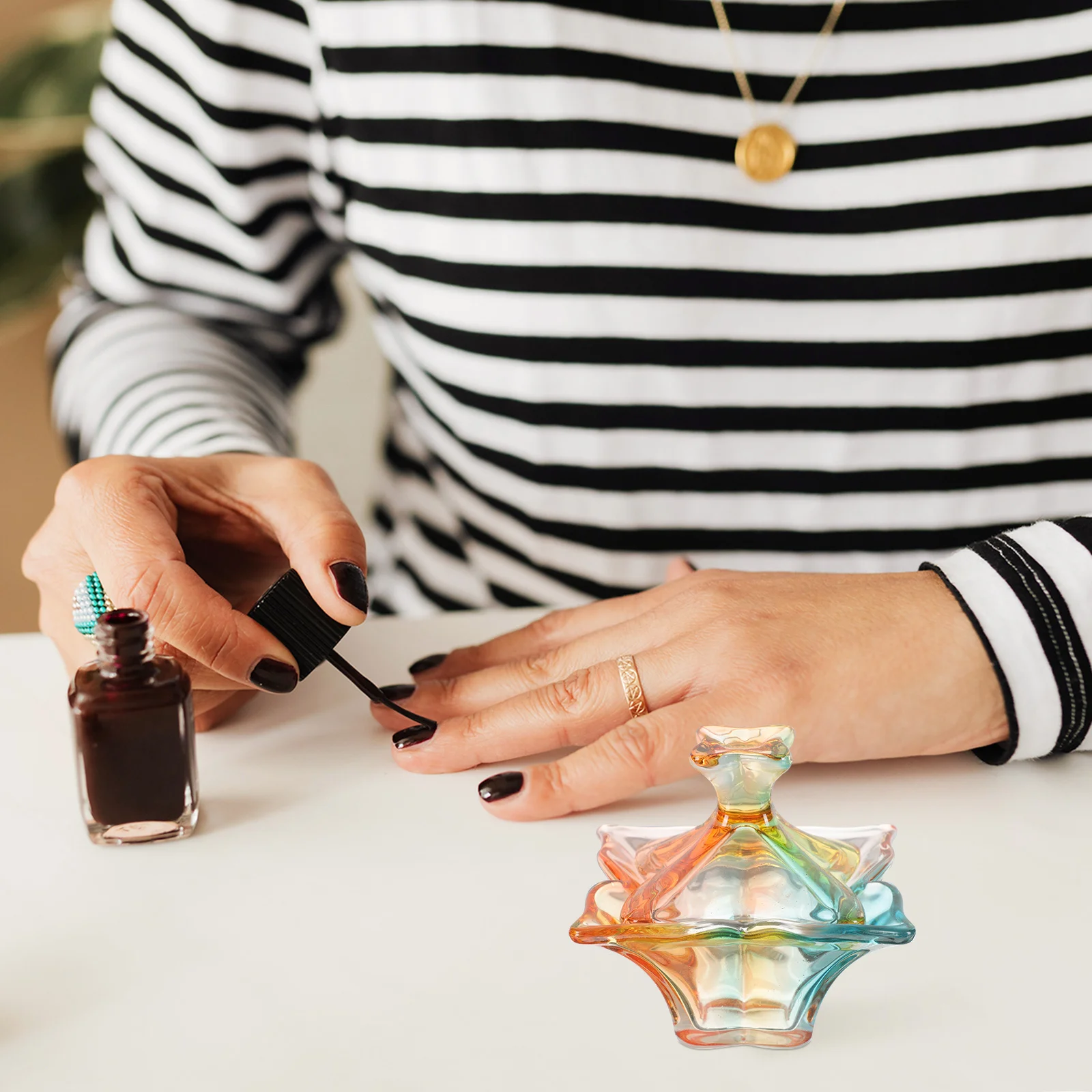 

1Pcs Manicure Liquid Container Thick Bottom Stable Table Use Wash Pen Mix Liquids Nail Art Cup Glass Craft Nail Art Cup