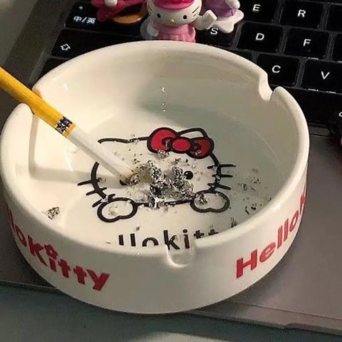 

Cartoon Cute Peripheral Ashtray Trendy Toy Decorations High Beauty Tabletop Decorations Anime Peripheral Gifts