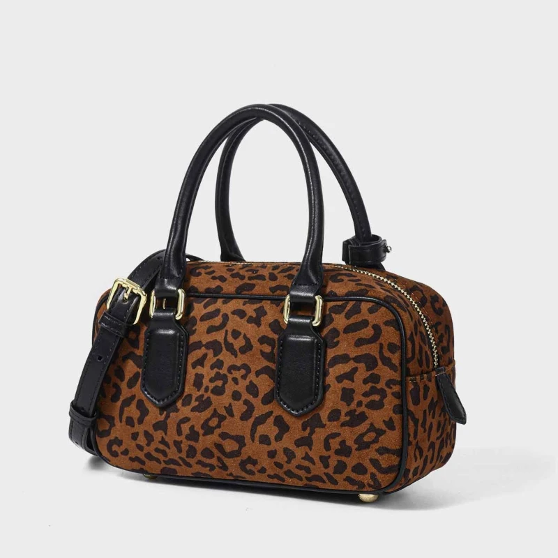 

Commute Leather Bowling Tote Bag Women's New 2026 Fashionable Crossbody Pillow Handbag Genuine Leather Handbag for Young Women