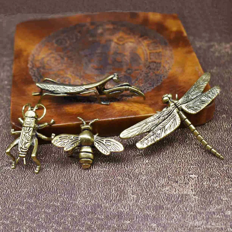 Creative Vintage Bee Mantis Figurine Cockroach Cricket Lizard Crab Beetle Cicada Craft Ornament Instant Win