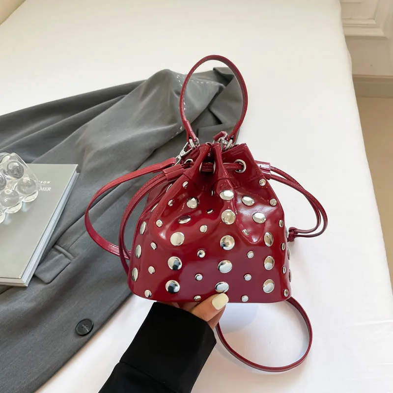 Bucket Design PU Leather Crossbody Bag 2025 Punk Style Rivet Shoulder Purses and Handbags Motorcycle Bolsas Feminina Clutch Bag