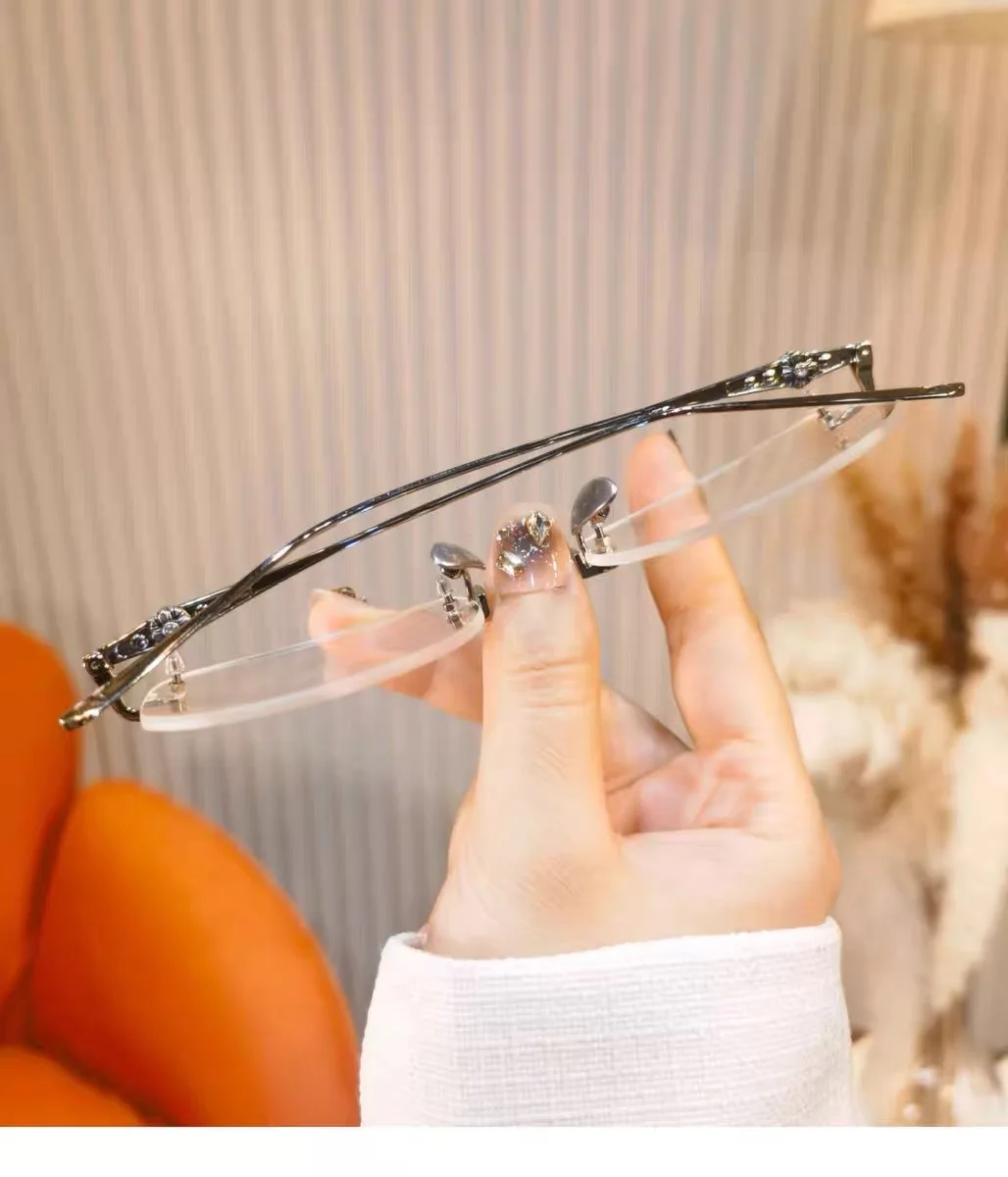 0~ +4,0 Rahmenlose Anti-Blaulicht-Lesebrille Neutrale ultraleichte Presbyopie Großer Rahmen zeigt Jugendliche Metallrahmen – Detail 8