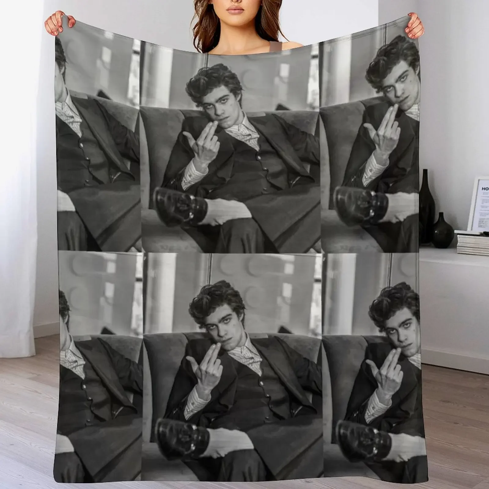 Lorenzo zurzolo Throw Blanket Stylish Decor Blanket Gift for Friends Roommate