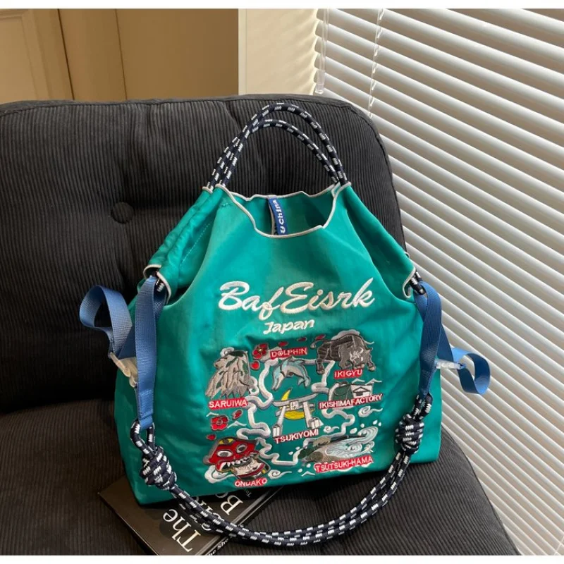 Sac messager en cuir élégant pour dames, design durable et léger avec sangle à bandoulière, adapté aux voyages ou aux déplacements