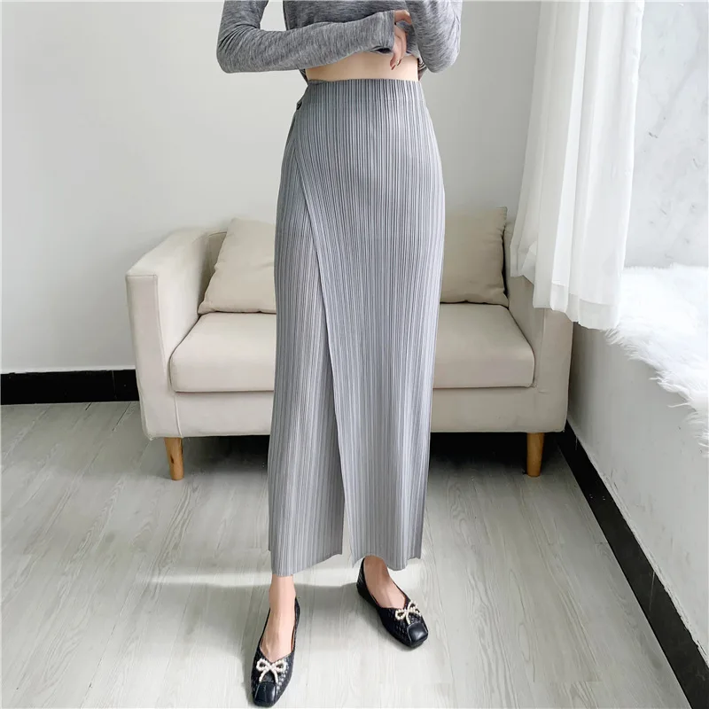 Miyake 2023 Spring/Summer New Wrinkled Straight Tube Pants Slanted Loose Slimming Casual Pants Children\'s Spliced Crop Pants