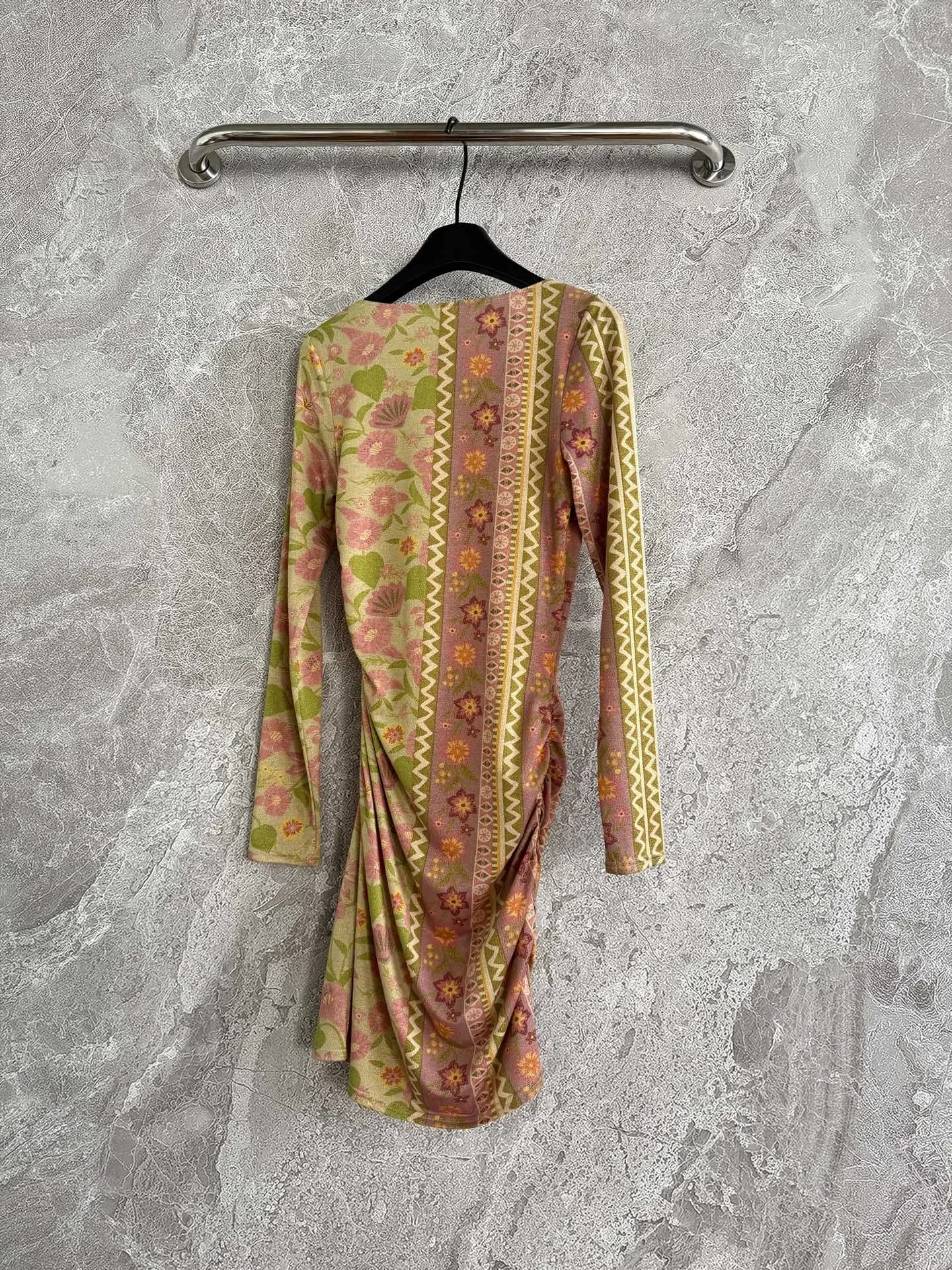 Robe rétro à imprimé floral pour femmes, col asymétrique, manches longues, taille pliée, haute élasticité, Vintage, Slim, Mini Robe