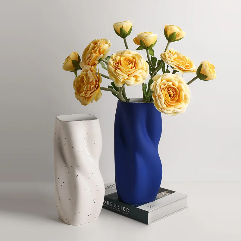 

Twisted Flower Vase, Stylish Ins Decor for Home Model Room, Creative Decorative Vase, decoration , desk decoration