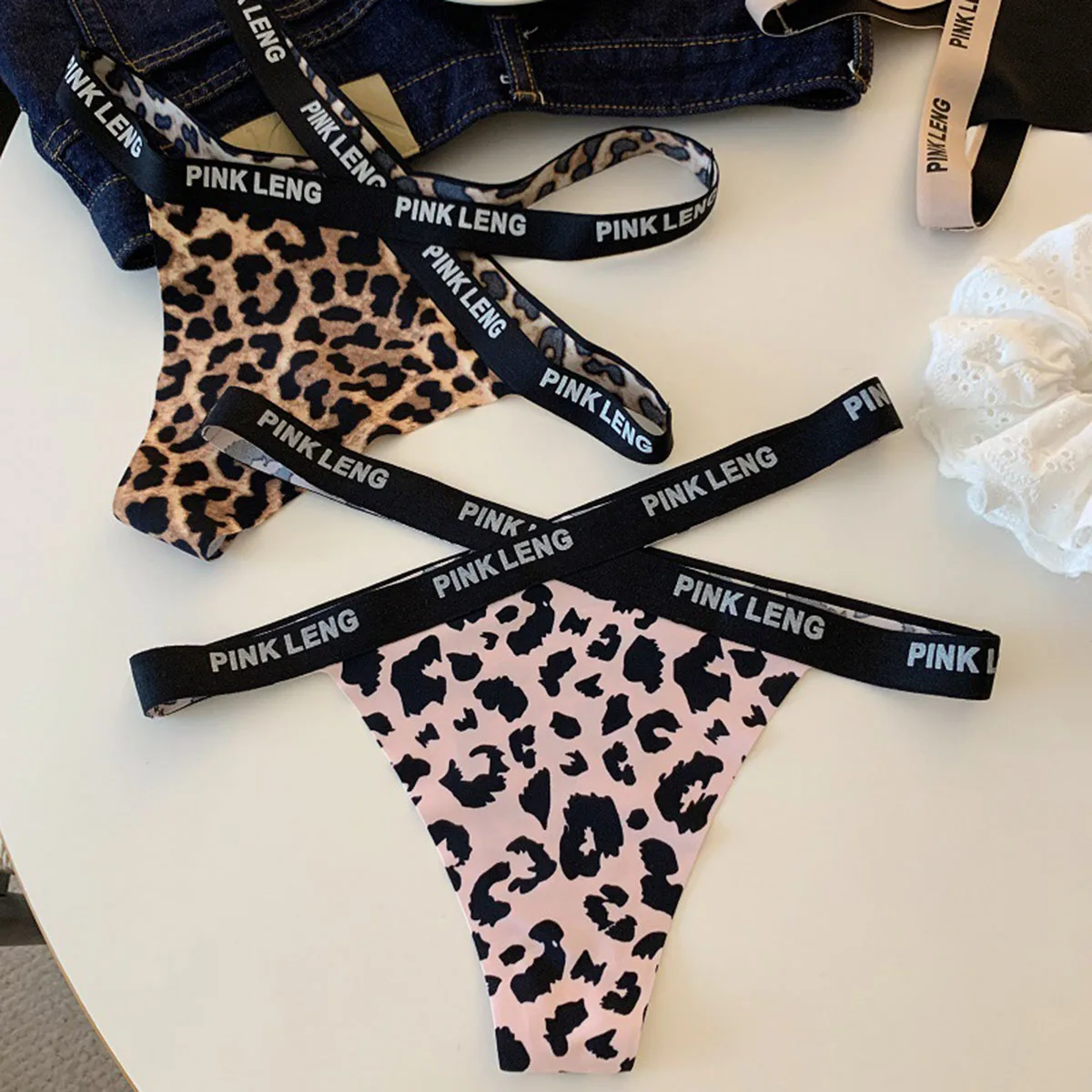 Sexy Ice Silk Panties Women Low-Rise Leopard-Print Seamless Thong Women Underwear Quick-Drying Breathable Briefs Sexy Lingerie