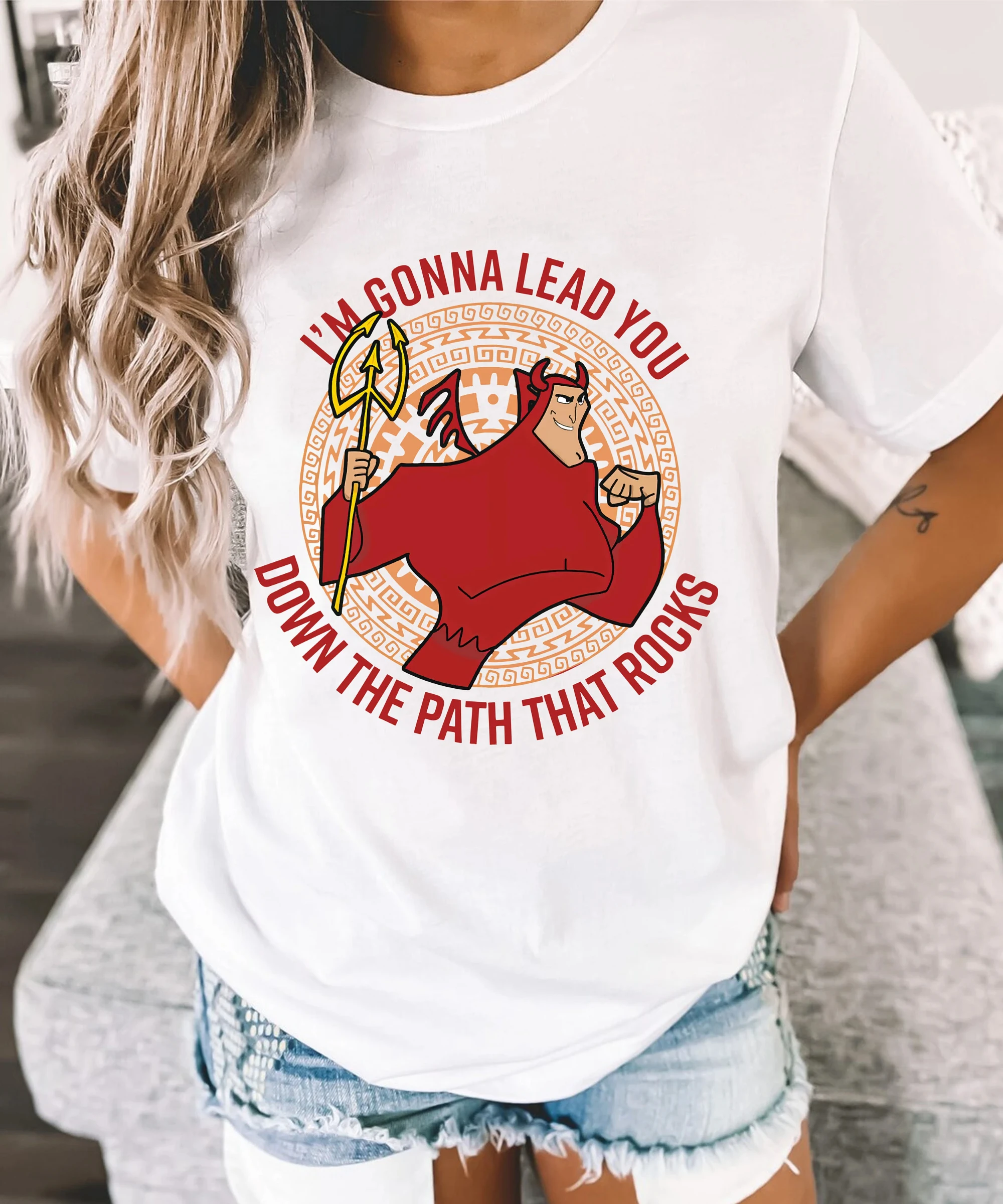 2025 الصيف خمر كرونك الشيطان يأخذك على طريق الصخور ، ديزني الإمبراطور الجديد الأخدود قميص بارك عيد الميلاد الأسرة قميص #1