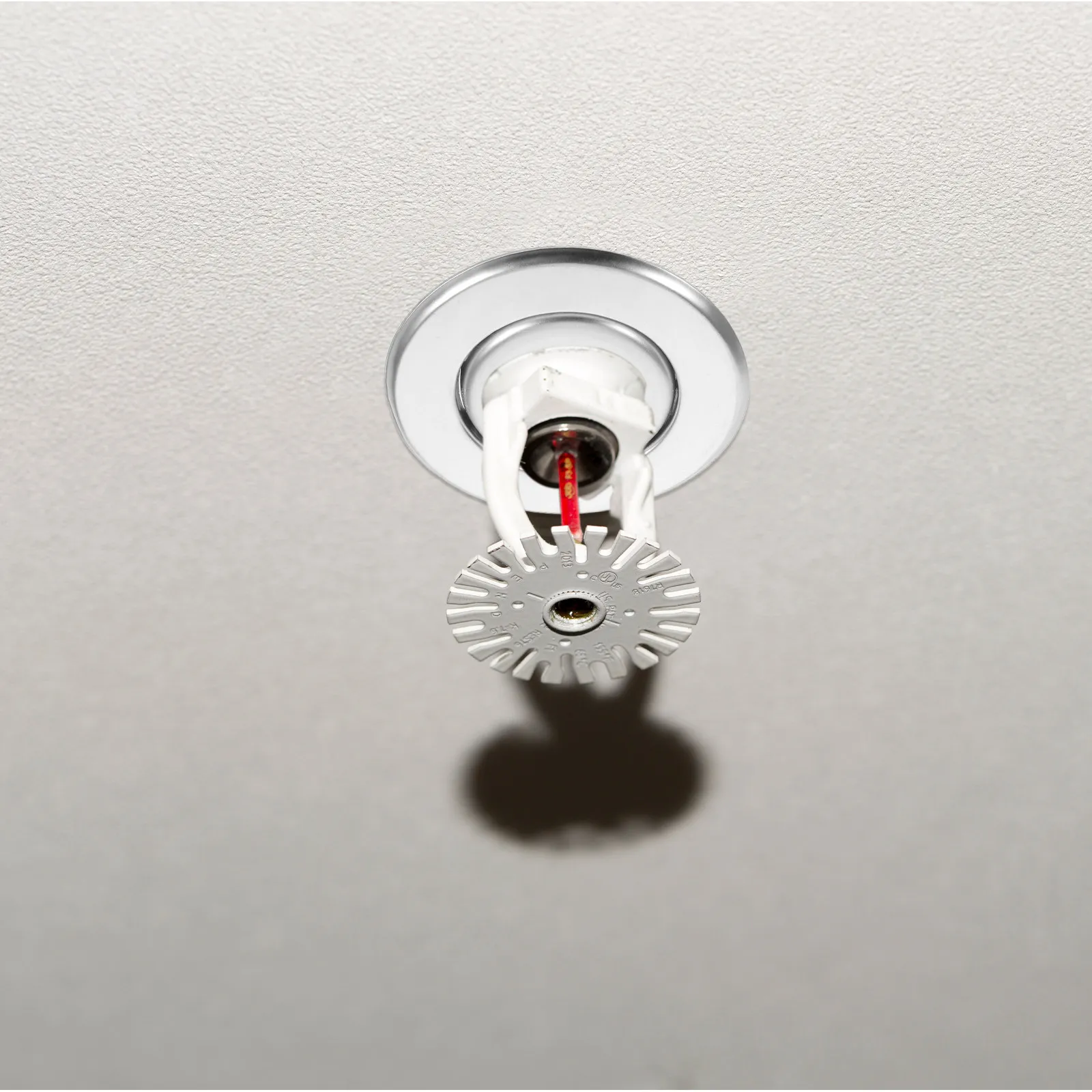 18Pcs Fire Sprinkler Escutcheon Plates Double Layer Metal Recessed Ceiling Cover Replacement for Office Home Commercial Use