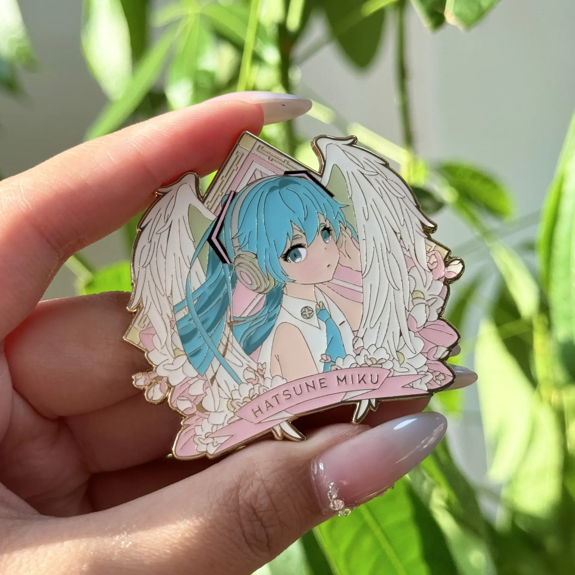 Hatsune Miku Animation Peripheral Metal Badges Imitation Enamel Metal Brooch Cartoon Japanese Animation Cute Accessories