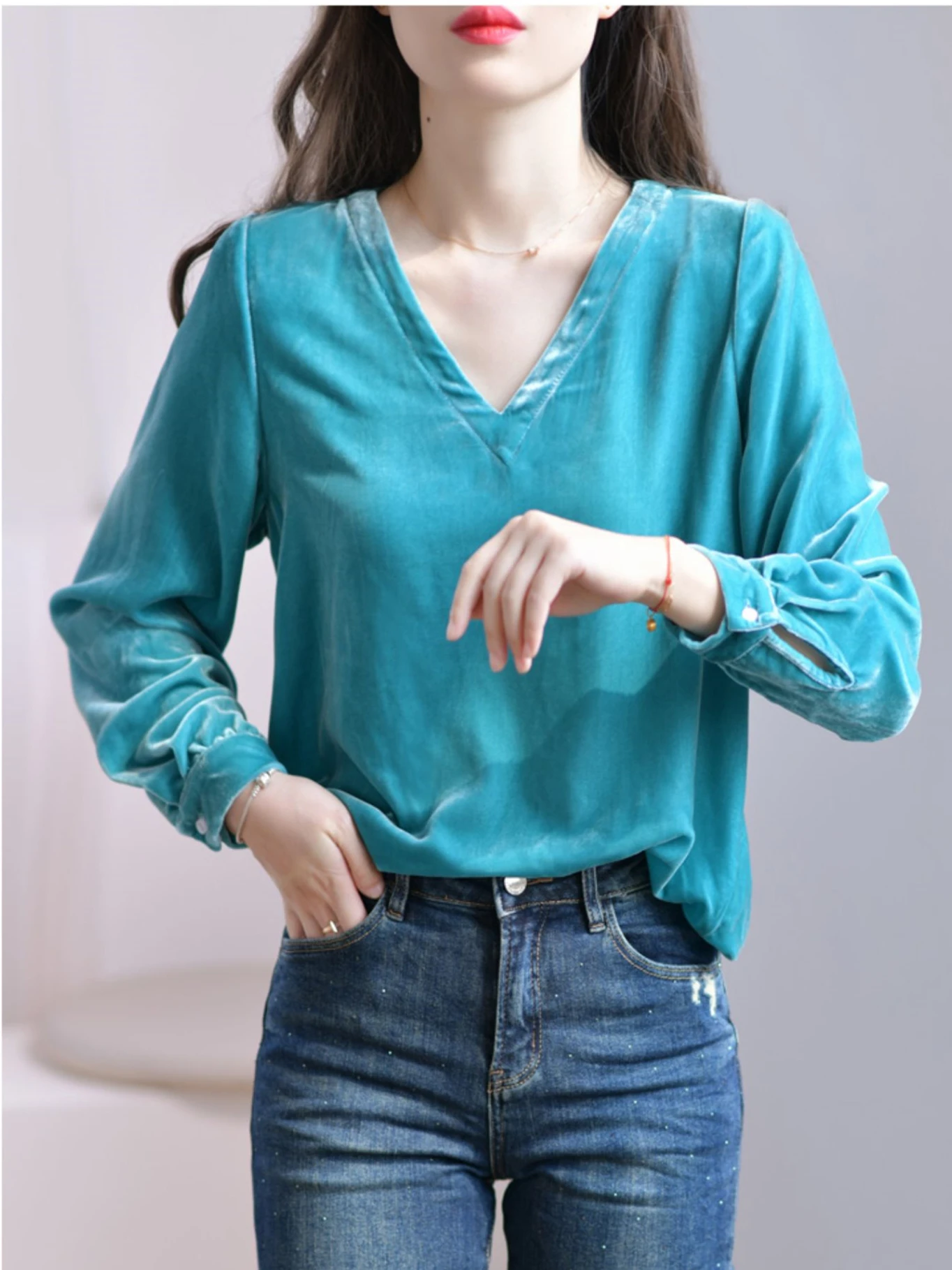 

Autumn And Winter New Pleuche Blouse Women Simple Design Solid Color V-Neck Velour Shirts plus size Female Casual Tops 4XL