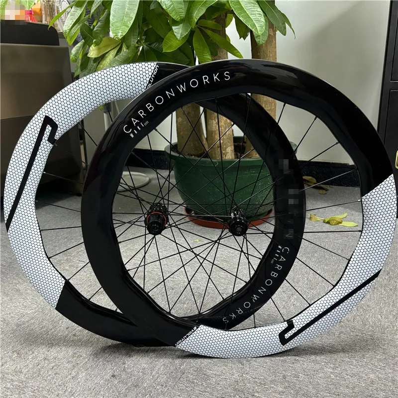 Neues 700C 6560mm Wave Rennrad UD Vollcarbonfaser Fahrrad mit Steckachse, Center-Lock Scheibenbremse, Clincher Tubeless Felgen