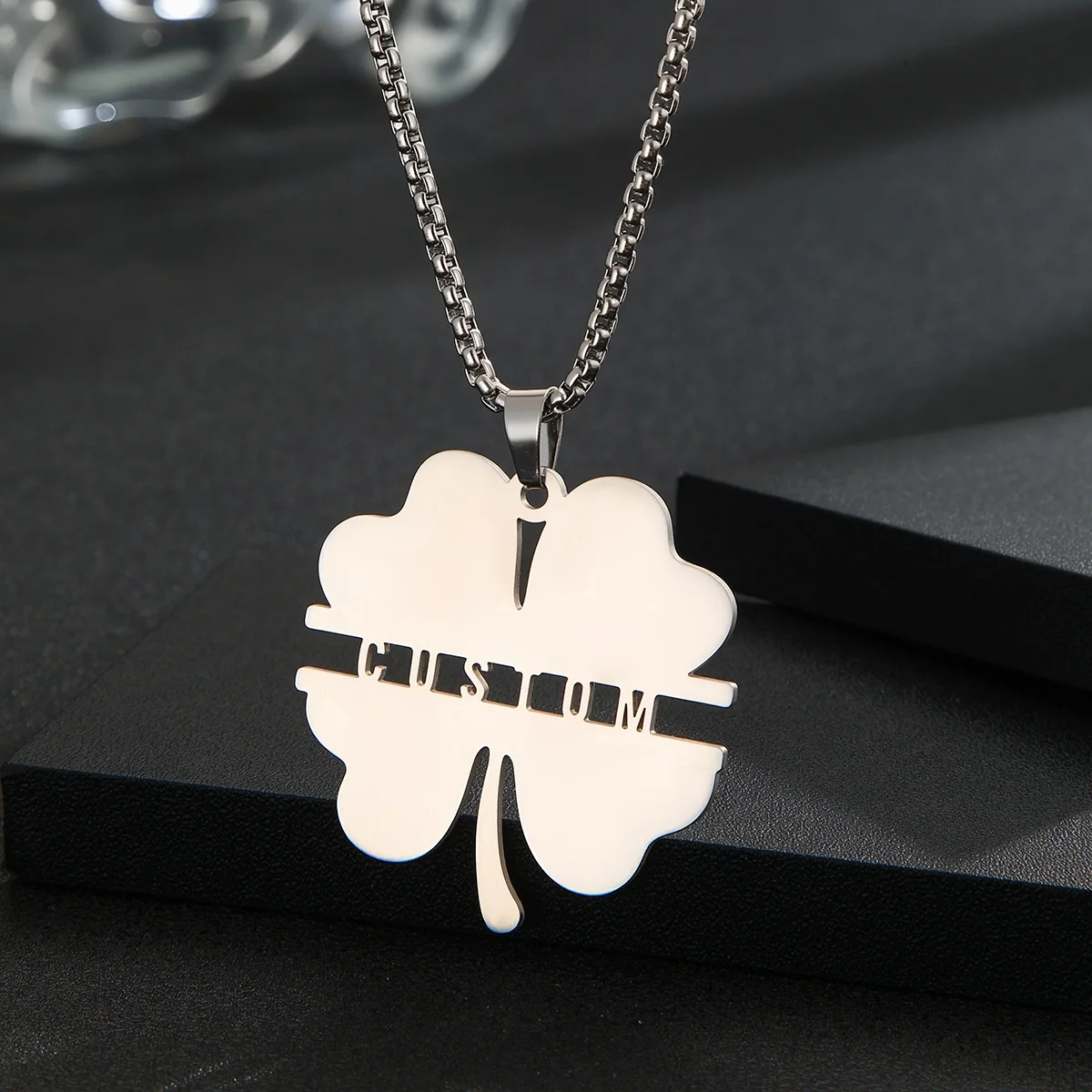 

Ожерелье из нержавеющей стали на заказ для женщин и мужчин, кулон в виде клевера серебряного цвета, ожерелье, обручальные украшения