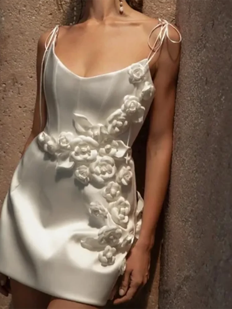 

Classic Satin Strapless Floral Sleeveless Mini Bride Wedding Dresses Bridal Gowns Customized