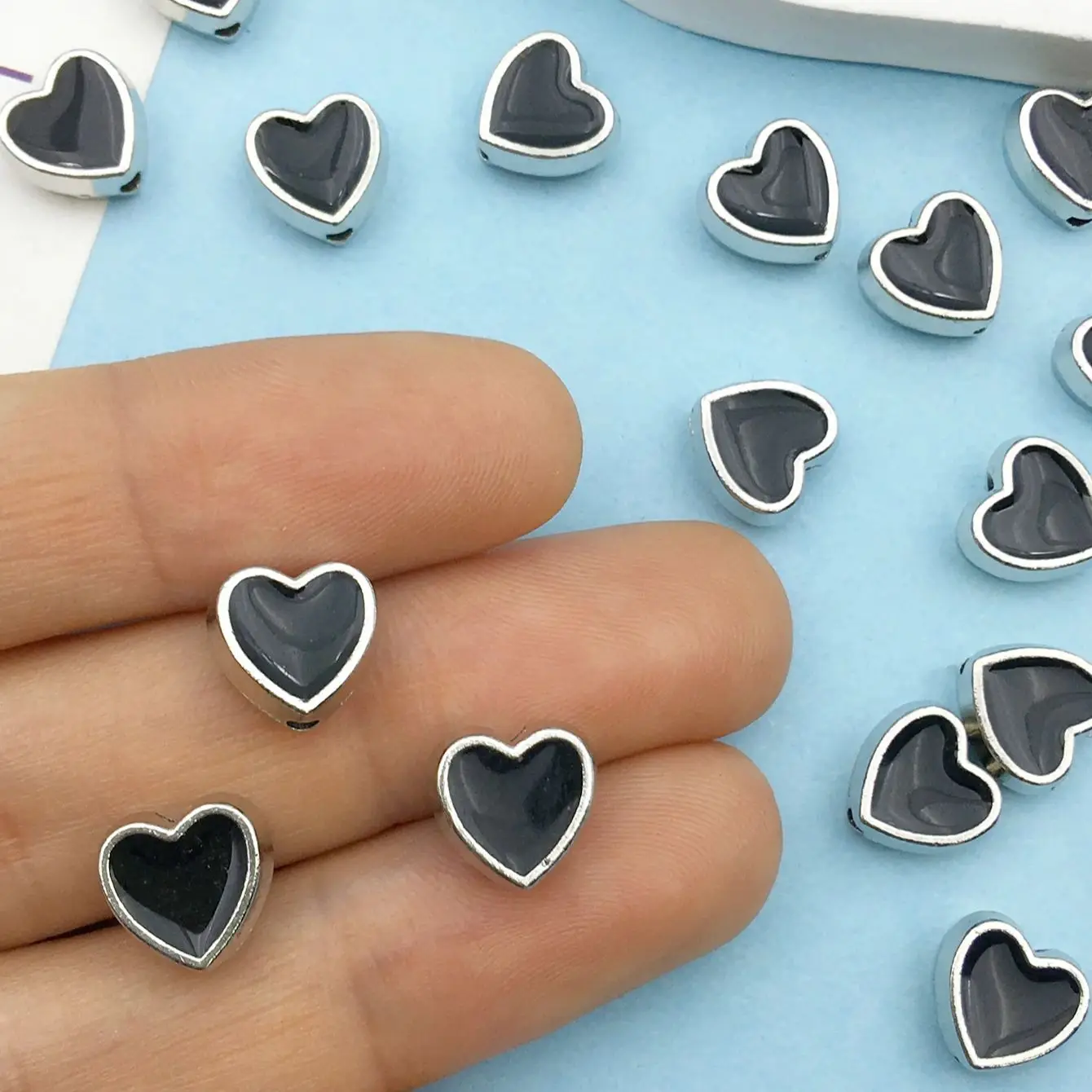 20pcs Zinc Alloy Enamel 8mm Black Heart-Shaped Spacer Beads for DIY Necklace Bracelet Earrings Jewelry Making Handmade