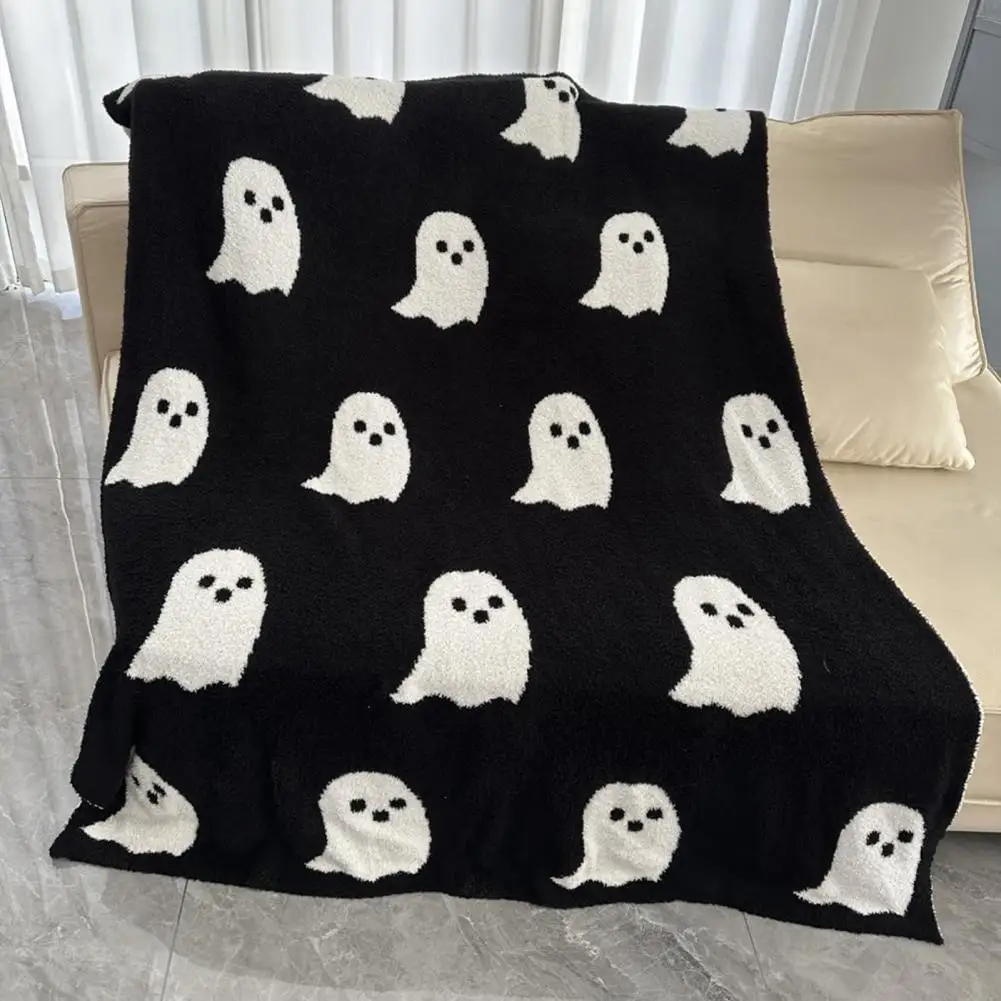 Spooky Pattern Blanket Cartoon Ghost Jacquard Halloween Style Flannel Blanket for Ultimate Relaxation Double-sided for Dorm