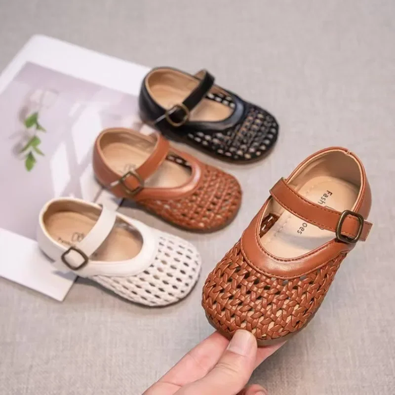 

Children's Woven Hollow Sandals Girls' Shoes Summer New Children's Sandals Non Slip Comfortable and Breathable Princess Shoes