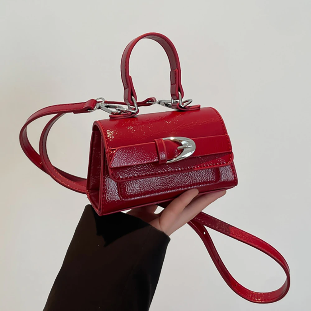 

Женские бордовые, красные маленькие сумки на одно плечо, модная ручная сумка через плечо с квадратным клапаном 2025, модные мини-сумочки для губной помады