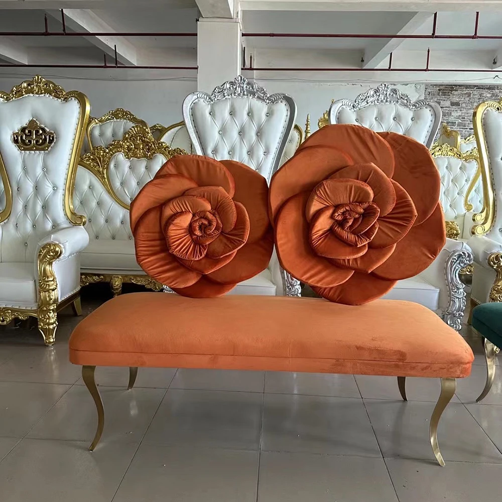 Exquisite White Velvet Rose Upholstered Flowers Back Wedding Sofa For Bride And Groom