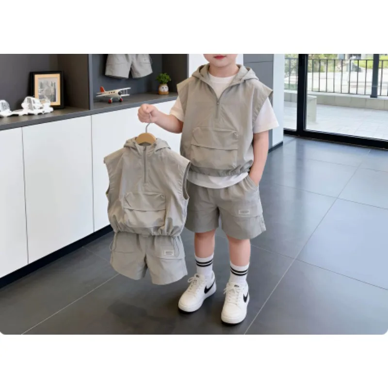 

Baby Boys Fashion Grey Sleeveless Sunscreen Hooded Set Summer Children's Kid Boy Handsome Lightweight Top and Shorts