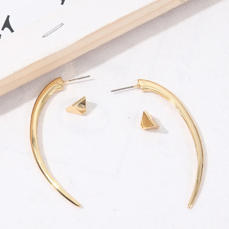 European and American Genius Designer Metal Ivory Earrings Personality New Style Fashion Simple Temperament Earrings