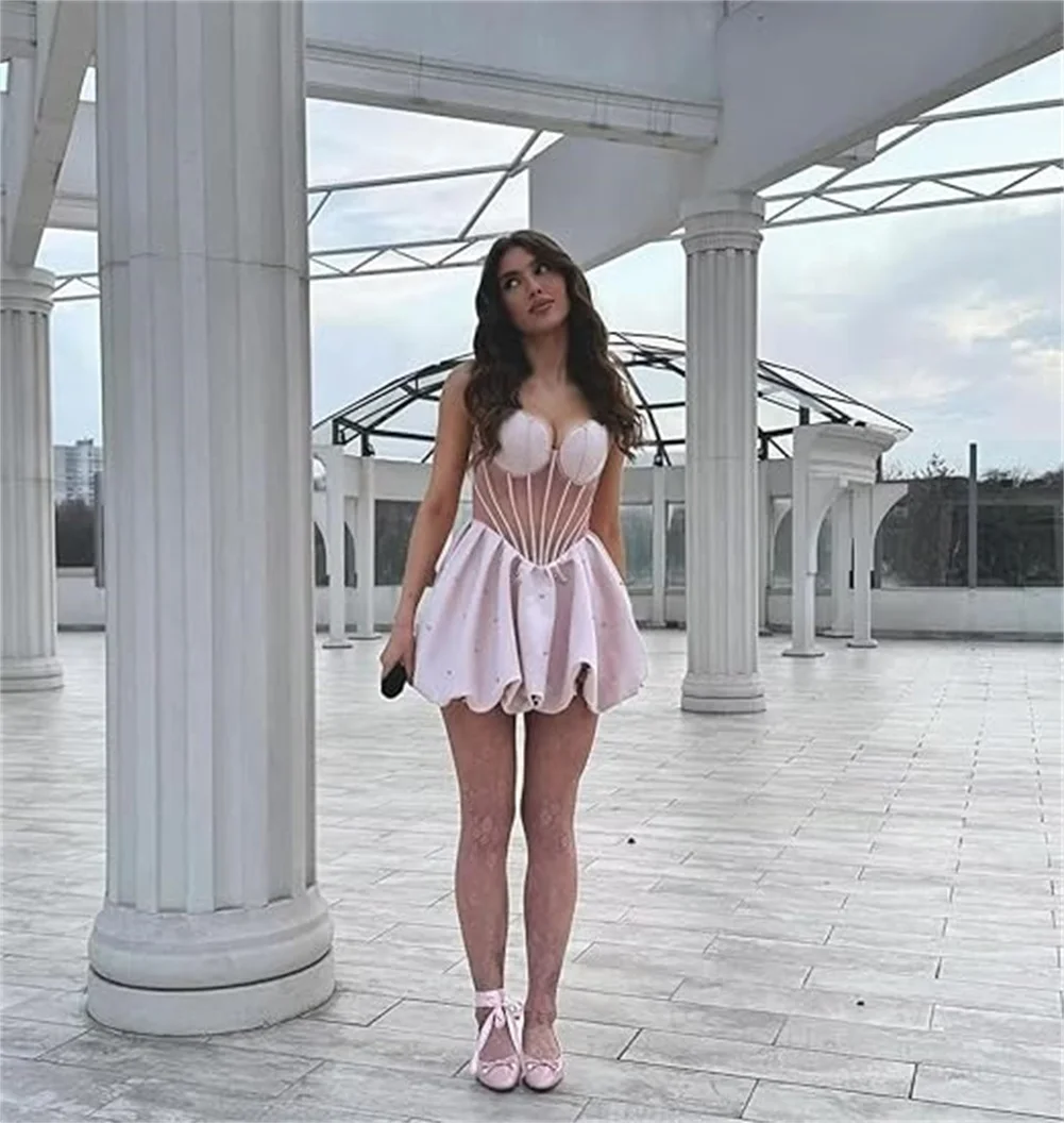 Vestidos cortos de satén personalizados para fiesta de bienvenida para adolescentes, minivestidos de cóctel sin tirantes con cuentas, vestidos de fiesta sin espalda de línea A