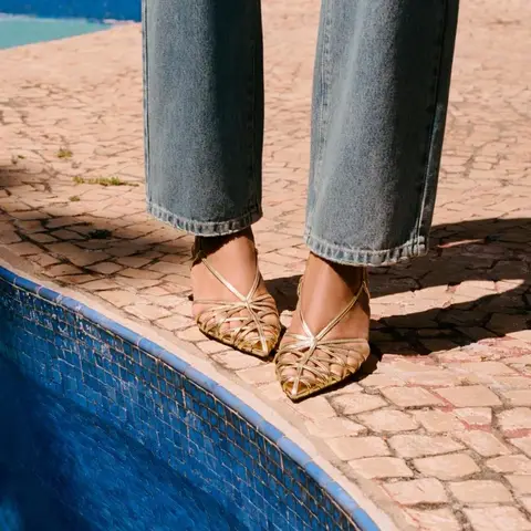 लक्जरी गोल्ड ब्रांड हील्स महिलाओं के फैशन संकीर्ण पट्टा खोखले पतली ऊँची एड़ी गर्मियों सैंडल सेक्सी नुकीले पैर स्लिंगबैक ड्रेस जूते 8 best sales सोने की ऊँची एड़ी - №2