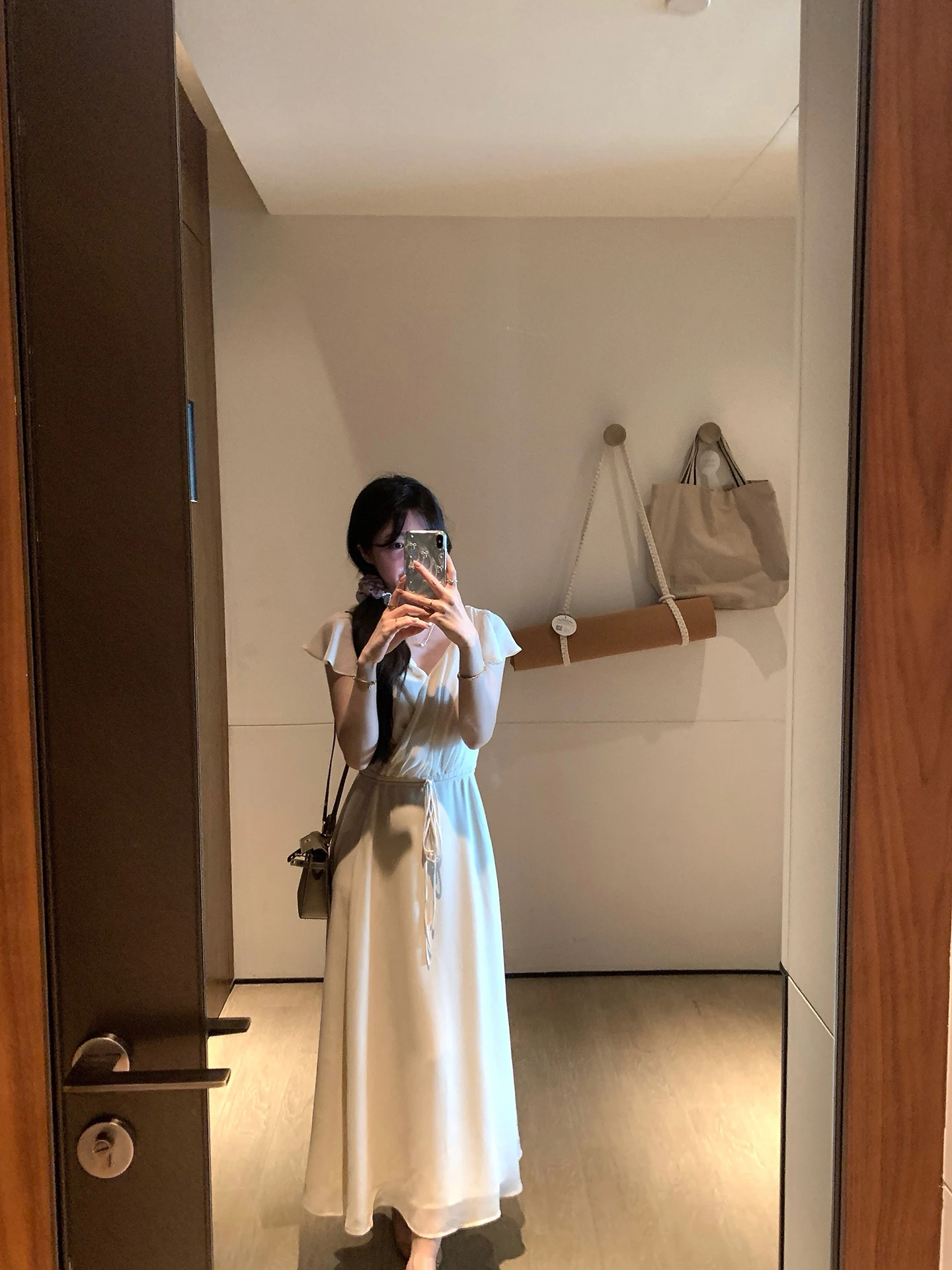 

Romantic Zhao Bao Ni Women's Dress Elegant V-neck Short Sleeve Midi Skirt Commute Style Summer New Arrival Ladylike A-line Skirt