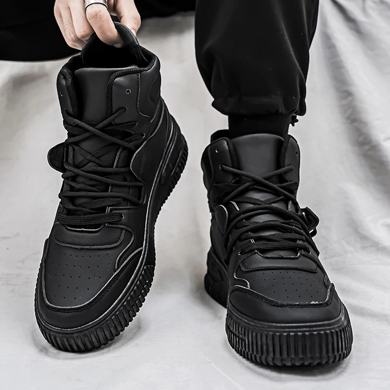 

New Fashion Casual Sneakers High Top Skateboard Shoes Student Boots Men and Women Trend Wear Resistant Two-color Couples