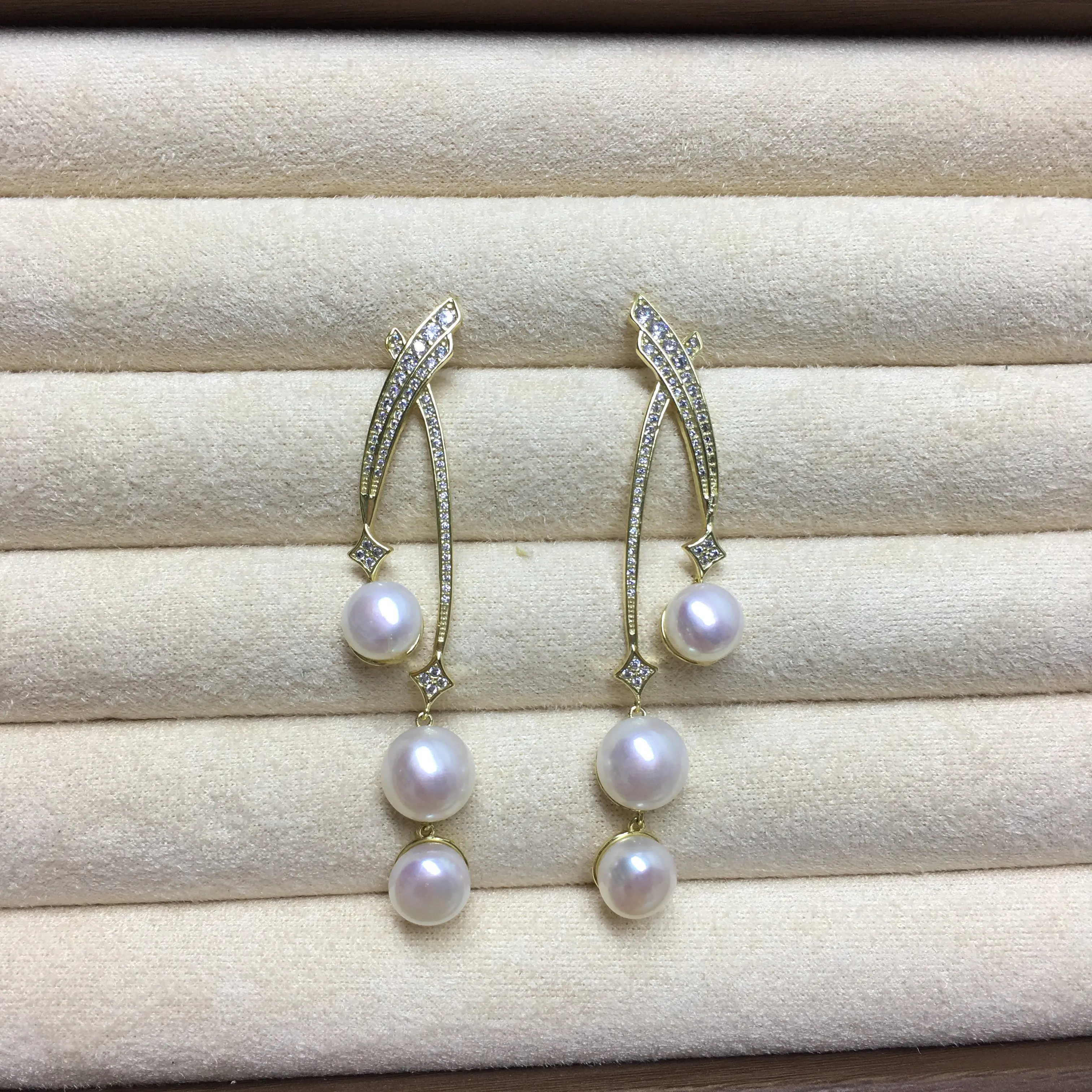 Gorgeous AAA7-8-9mm natural pe - огляд і ціна Akoya Pearl Stud Earrings Sterling Silver