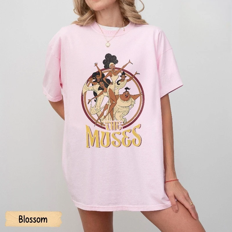 قميص ديزني هرقل موسى الكلاسيكي من التسعينيات ملون مريح. قميص ديزني هرقل 1997 لجميع المواسم والرجال والنساء