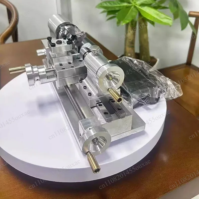 

220V 80V Multifunctional Mini Lathe 100-2500r/min Portable Desktop DIY Micro Woodworking Lathe