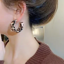 Hiphop C-shaped Leopard Print Leather Big Pendant Earring for Women Exaggerated Personality Simple Round Ear Jewelry Brincos