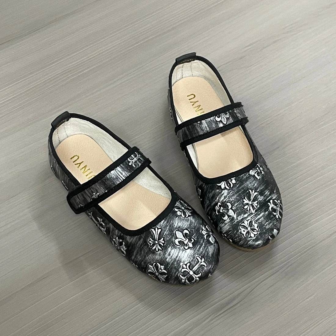 Jinyu Baby Girl Shoes Princess Shoes Breathable Sandals Summer  PU Leather Men's And Women's Shoes Fashion Personality Golden