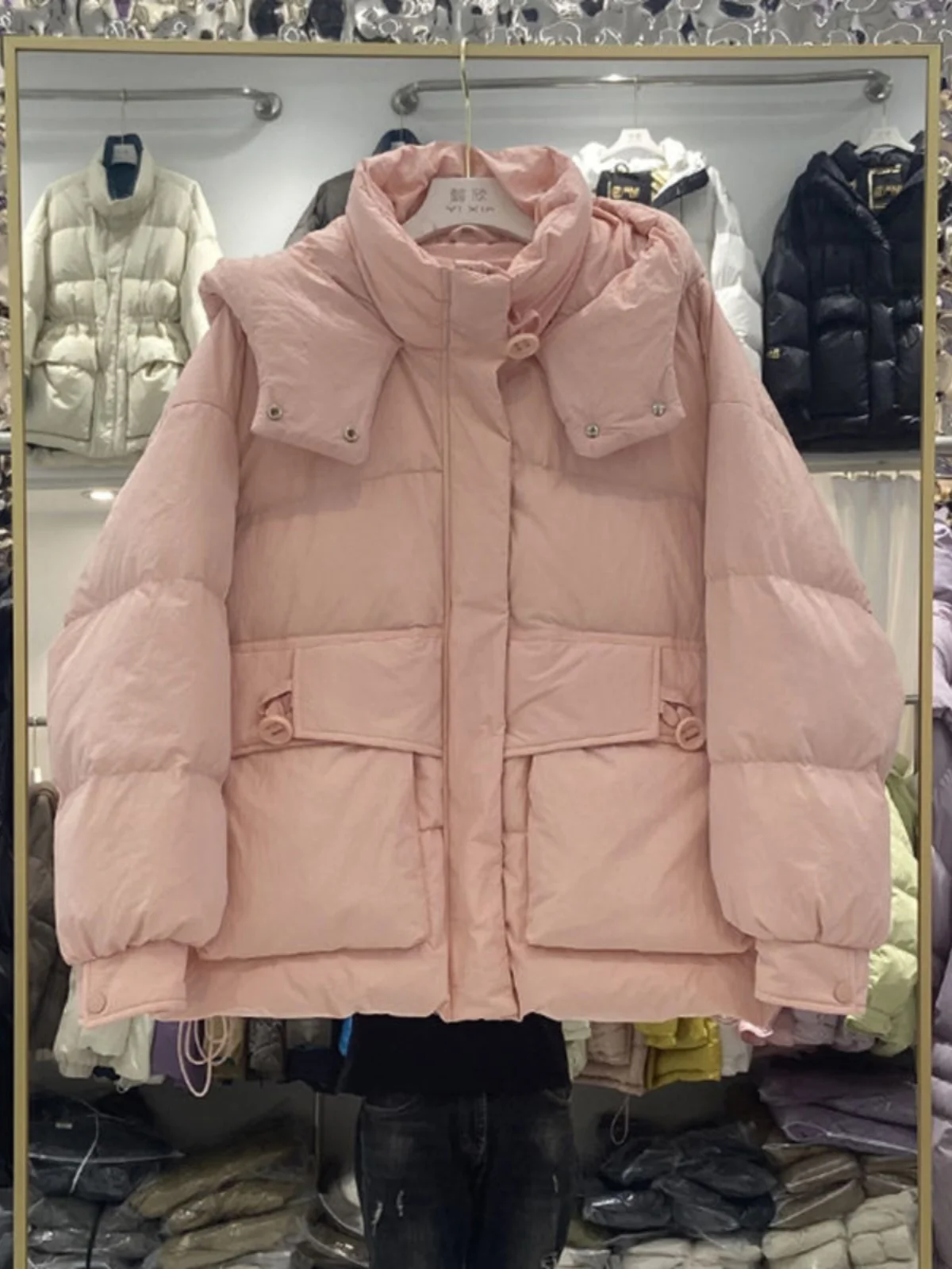 

Зимняя утепленная хлопковая куртка с капюшоном для женщин, короткая, в корейском стиле, свободного кроя, модная, маленького размера, на молнии, с длинными рукавами