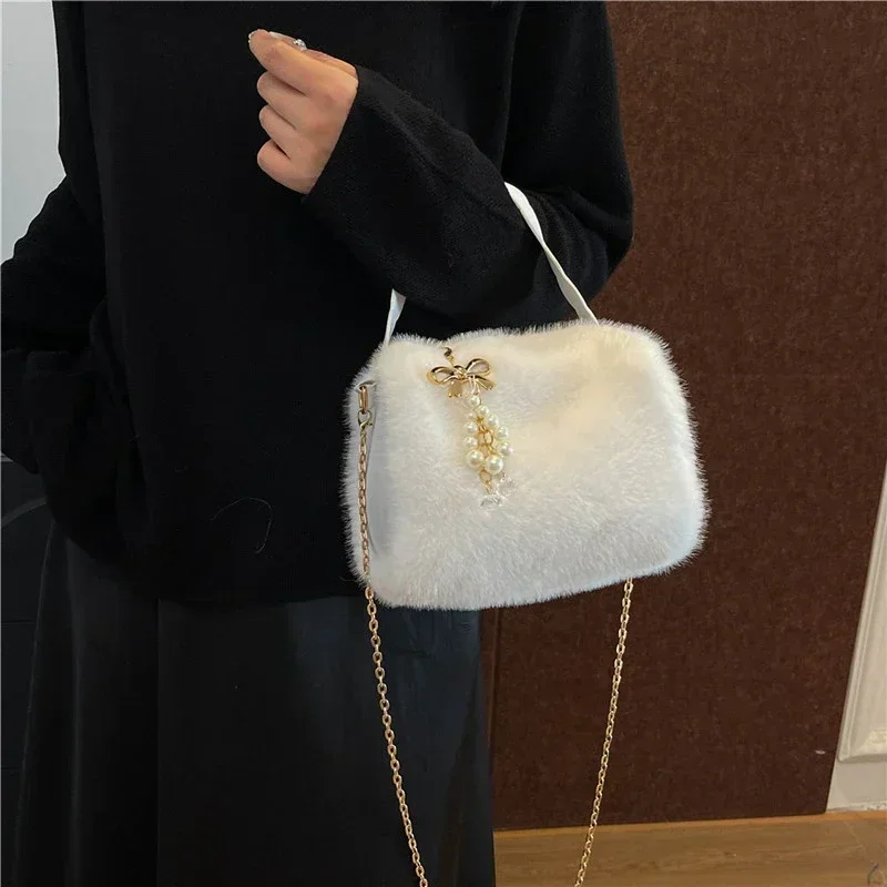 Women Fuzzy Crossbody Bag Casual Furry Satchel Bag Versatile Fluffy Shoulder Bag Soft Cute Fall Winter Female Purse