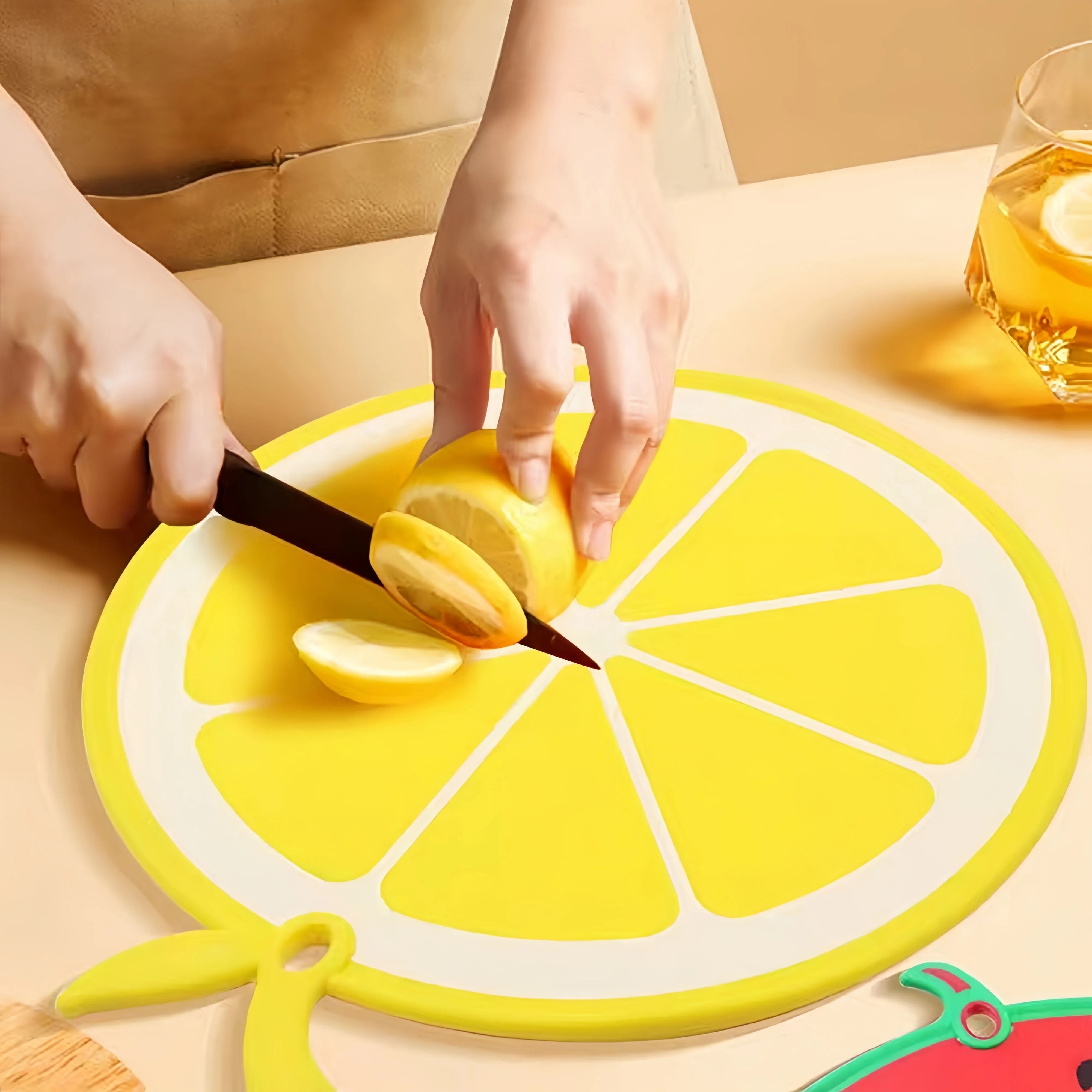 1pc Cartoon Fruit Lemon Shaped Vegetable Board Plastic Cutting Board Safe Household Picnic Tools Gadgets Kitchen Accessories