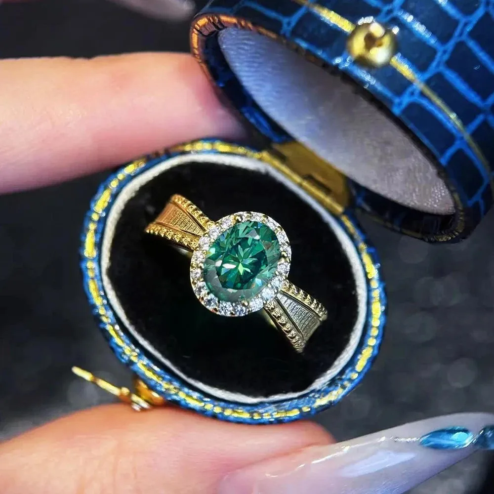 

Luxury Diamond Encrusted Oval Green Gemstone Rings For Women Exquisite Charms Ethnic Style Ring Banquet Jewelry Gift