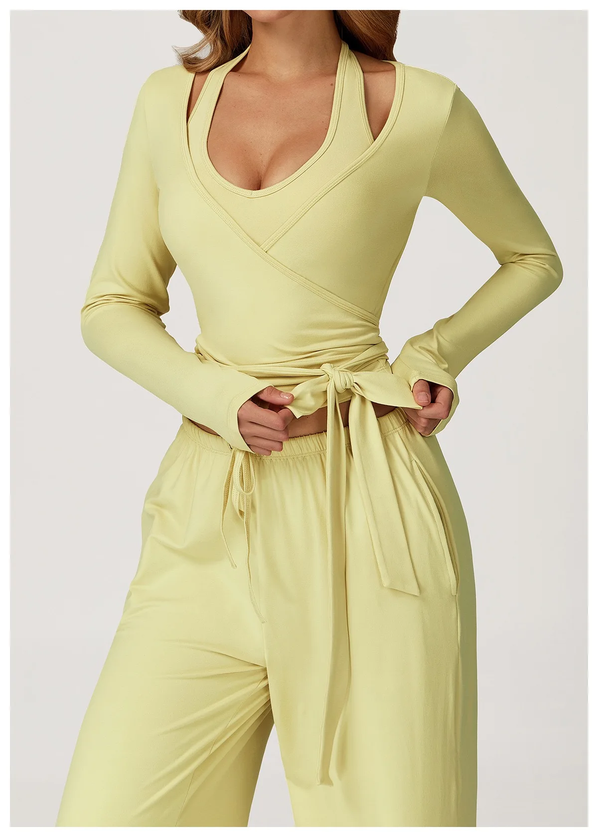 Yoga-Oberteil für Damen mit Kreuzgurten, Figurbetontes Sport-Top, Langärmeliges Fitness- und Pilates-Oberteil – Detail 3