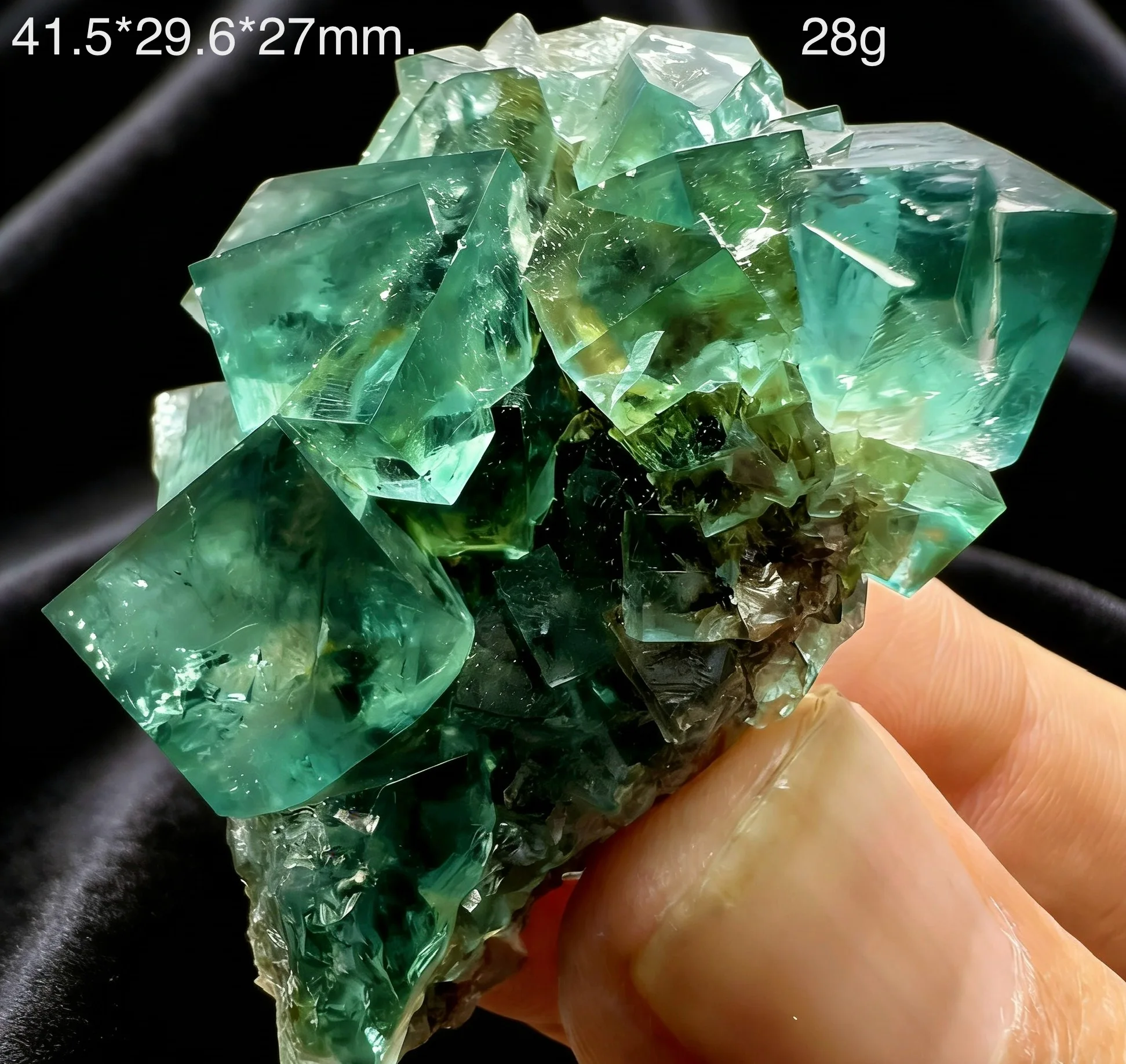 

Natural British daylight fluorite rough stone, unique daylight color-changing fluorite, healing, home decoration mineral specime